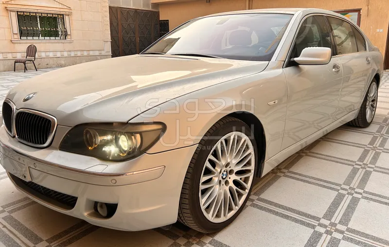 2007 بي ام دبليو الفئة السابعة 730 إل أي