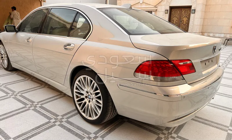 2007 بي ام دبليو الفئة السابعة 730 إل أي