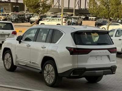 2026 لكزس إل إكس 600 BB