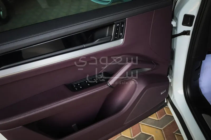 2024 بورش كايين اس
