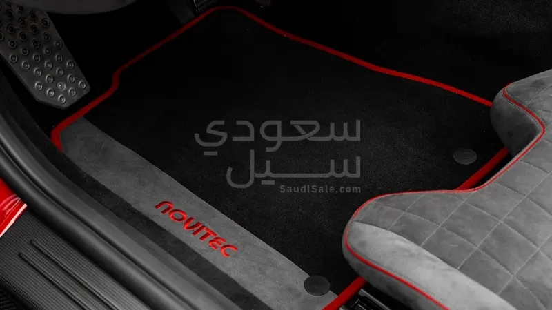 2022 فيراري 812 جي تي اس