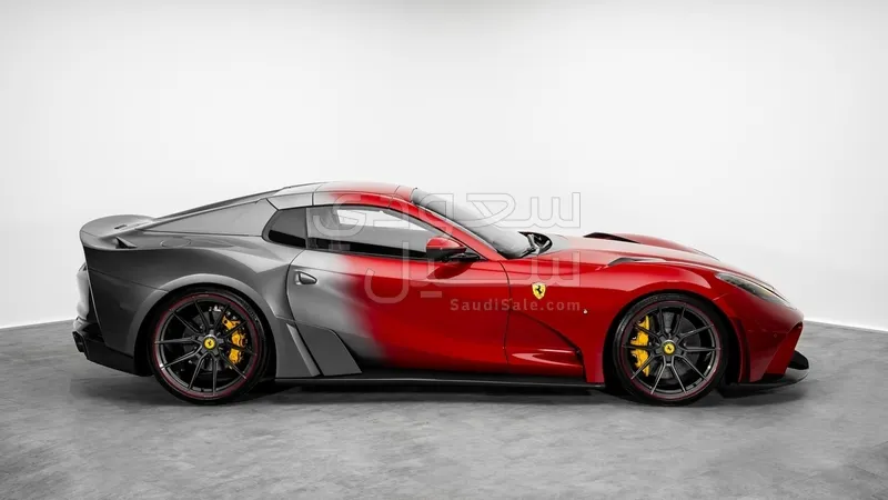 2022 فيراري 812 جي تي اس