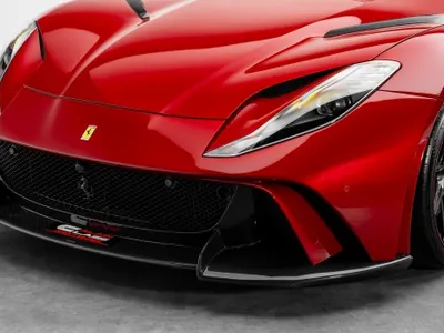 2022 فيراري 812 جي تي اس