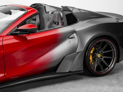 2022 فيراري 812 جي تي اس