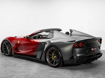 2022 فيراري 812 جي تي اس