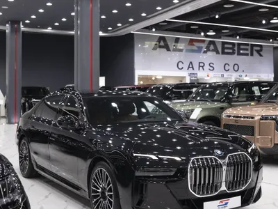 2025 بي ام دبليو الفئة السابعة 750 ألبينا