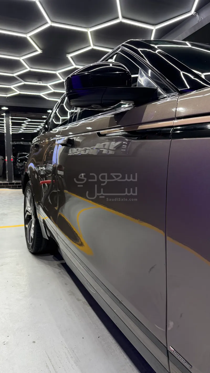 2020 لاند روفر رينج روفر فيلار أر - دايناميك