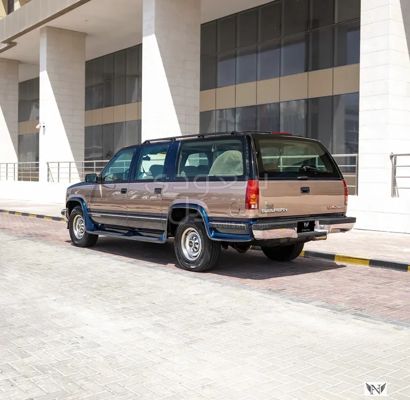 1995 جي ام سي سوبربان
