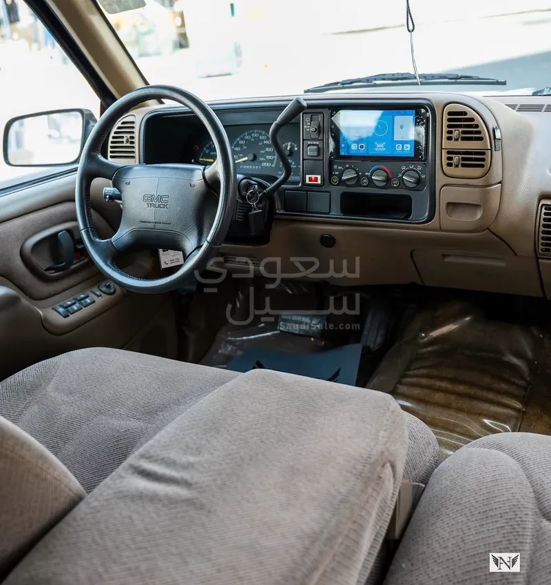 1995 جي ام سي سوبربان
