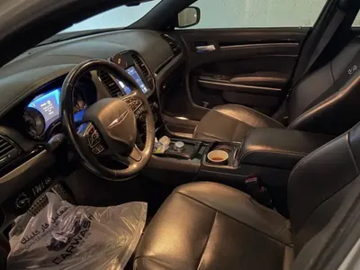 2021 كرايسلر 300 اس