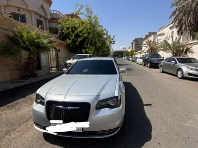 2021 كرايسلر 300 اس