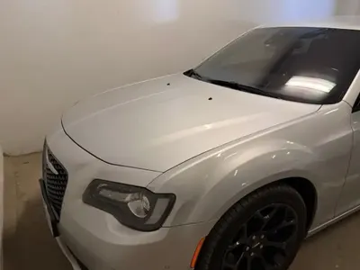 2021 كرايسلر 300 اس