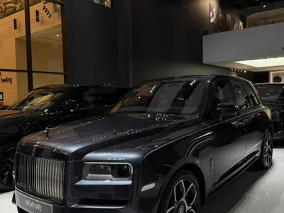 2021 رولز رويس كولينان بلاك بادج