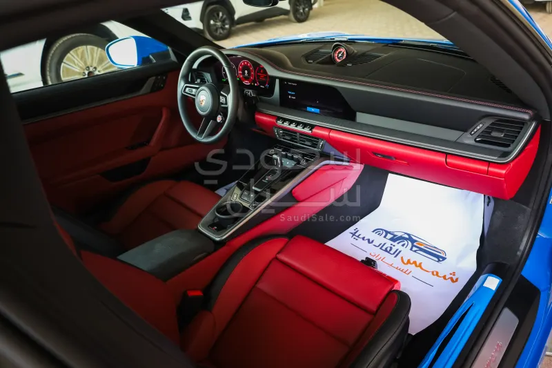 2026 بورش 911 كاريرا