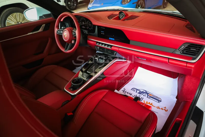 2026 بورش 911 كاريرا