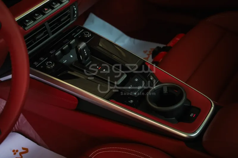 2026 بورش 911 كاريرا
