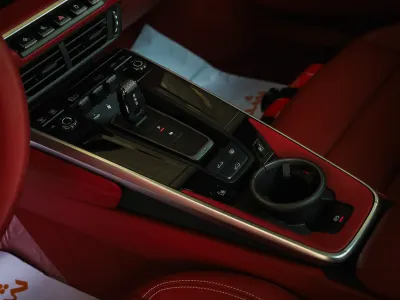 2026 بورش 911 كاريرا