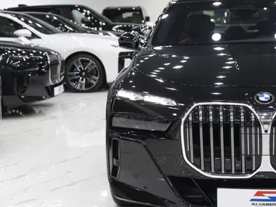 2026 بي ام دبليو الفئة السابعة 735أي