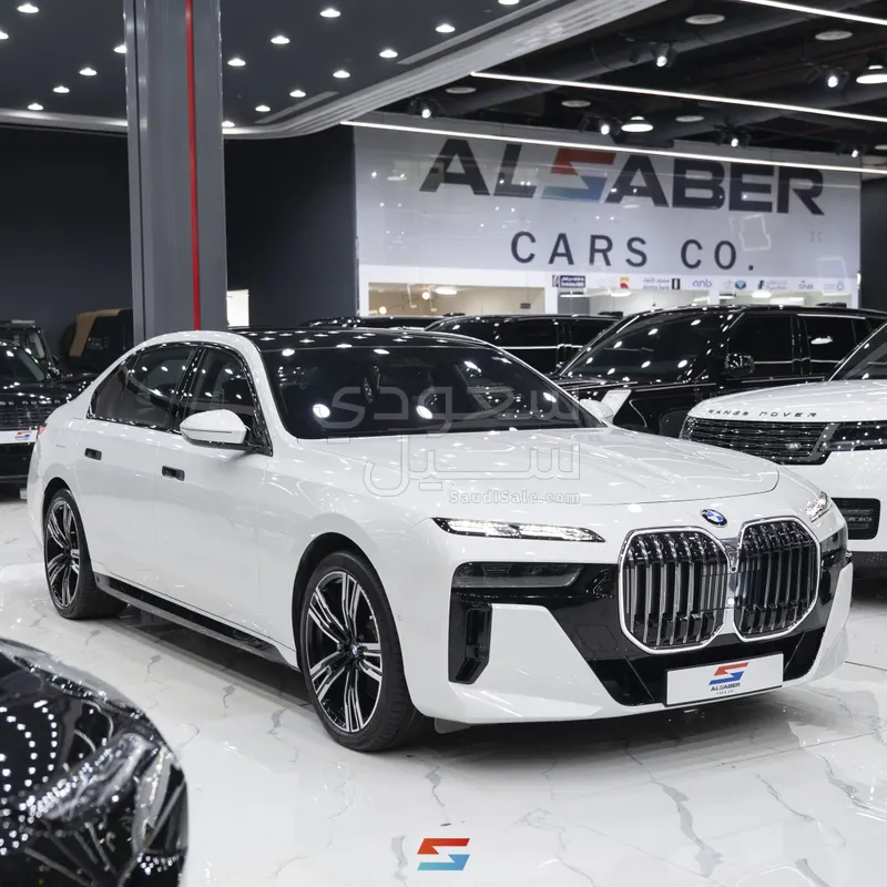 2026 بي ام دبليو الفئة السابعة 735أي
