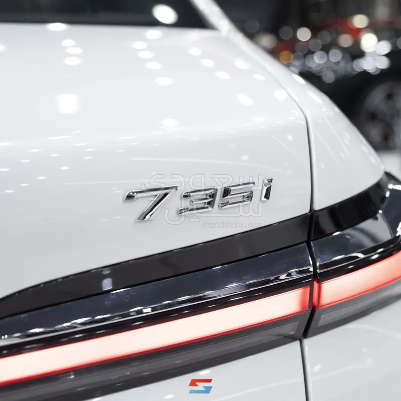 2026 بي ام دبليو الفئة السابعة 735أي