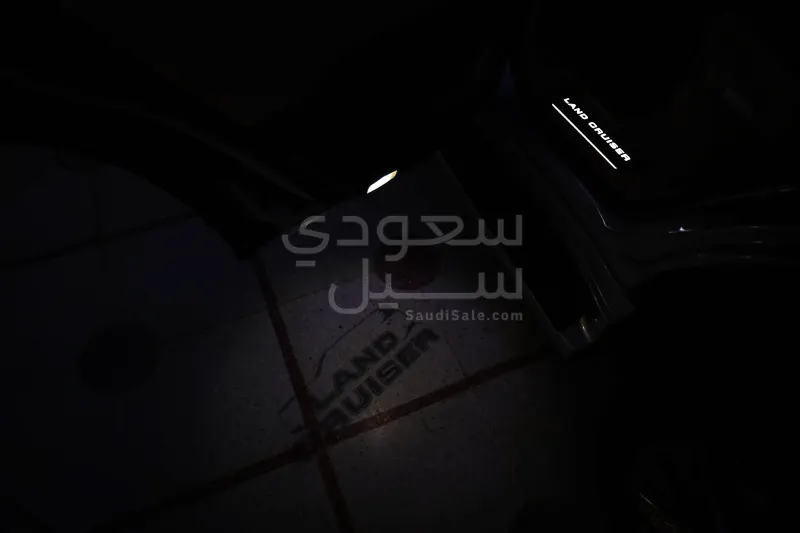 2022 تويوتا لاند كروزر في اكس