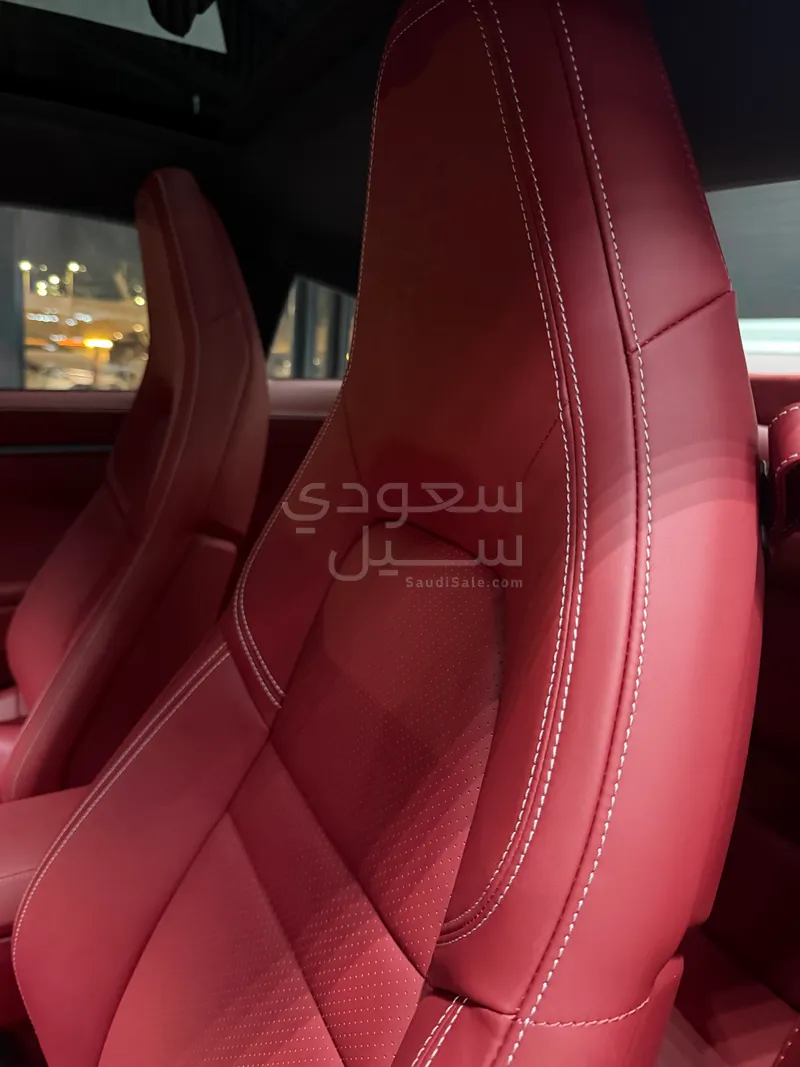 2026 بورش 911 كاريرا