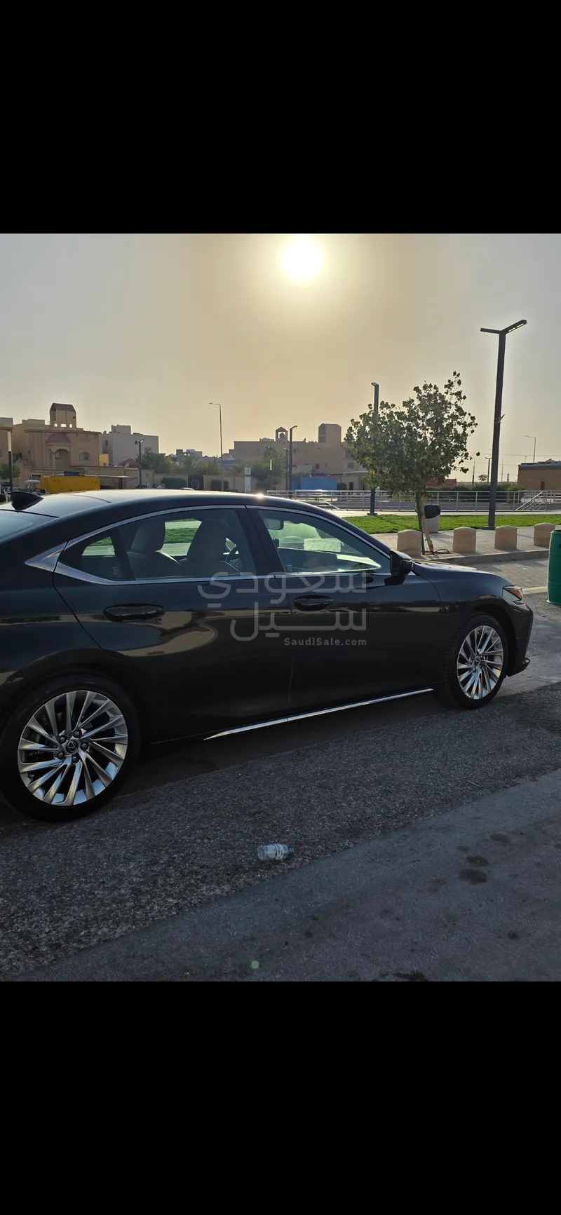 2020 لكزس إي إس 250