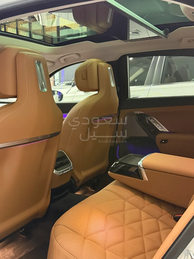 2026 بي ام دبليو الفئة السابعة 735أي