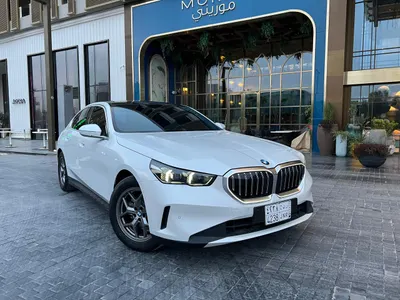 2025 بي ام دبليو الفئة الخامسة 520 أي