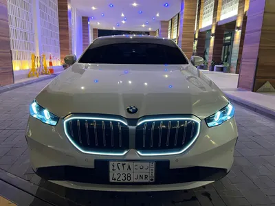 2025 بي ام دبليو الفئة الخامسة 520 أي