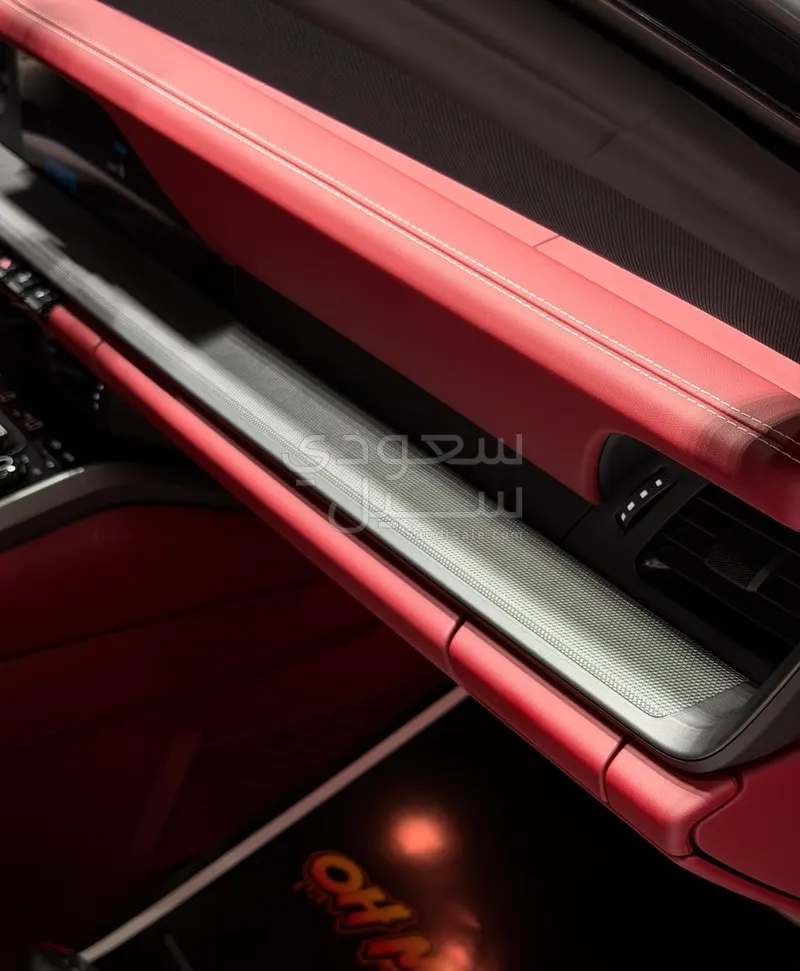 2026 بورش 911 كاريرا