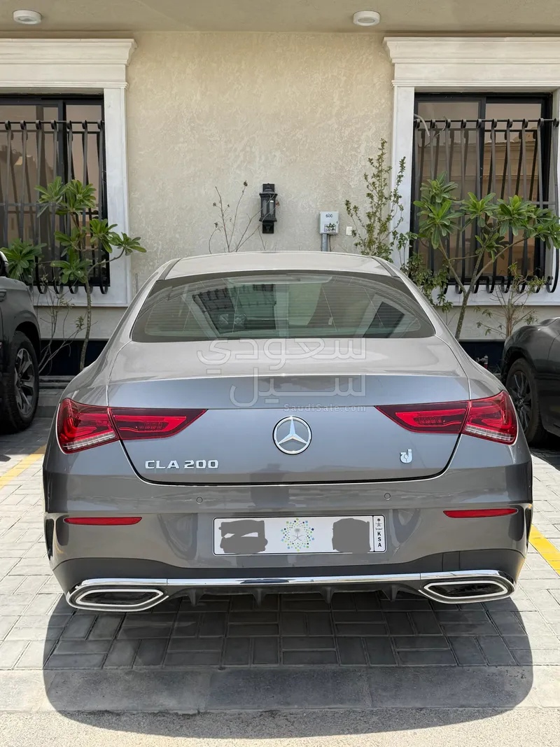 2022 مرسيدس - بنز سي إل أي 200