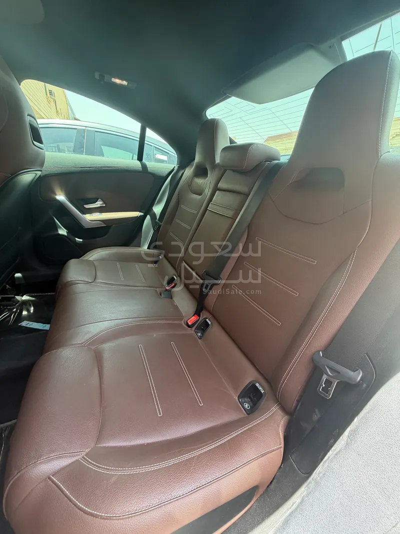 2022 مرسيدس - بنز سي إل أي 200