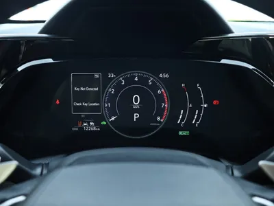 2025 لكزس إن إكس 350