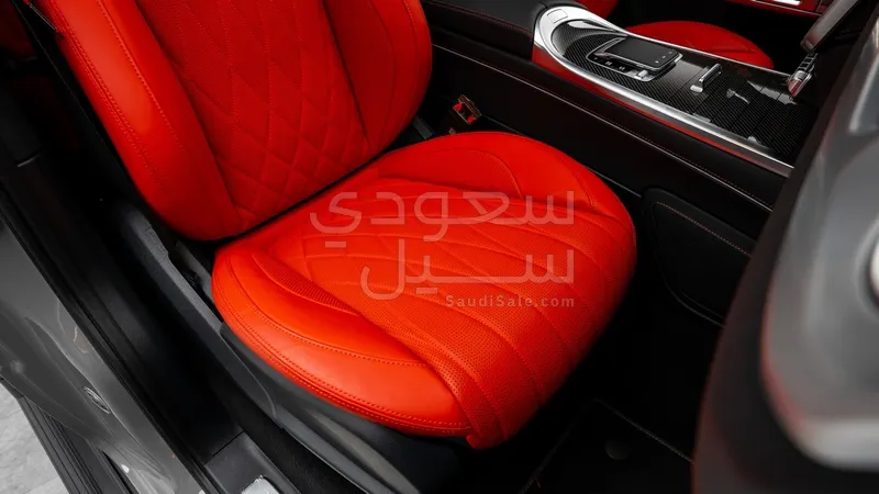 2025 مرسيدس - بنز جي 63 أي إم جي