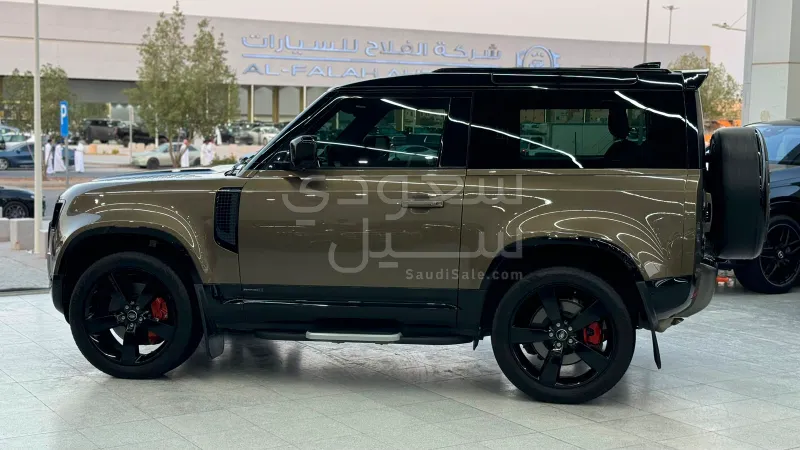 2024 لاند روفر ديفيندر 90 اكس