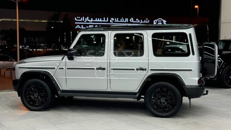 2025 مرسيدس - بنز جي 500