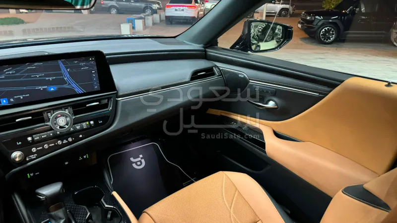 2025 لكزس إي إس 350 دي دي