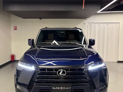 2025 لكزس جي إكس 550