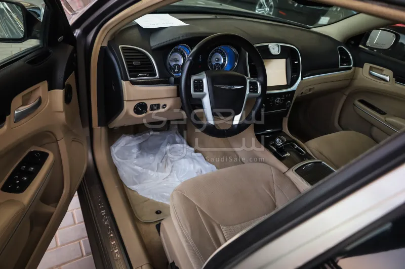 2014 Chrysler 300 C