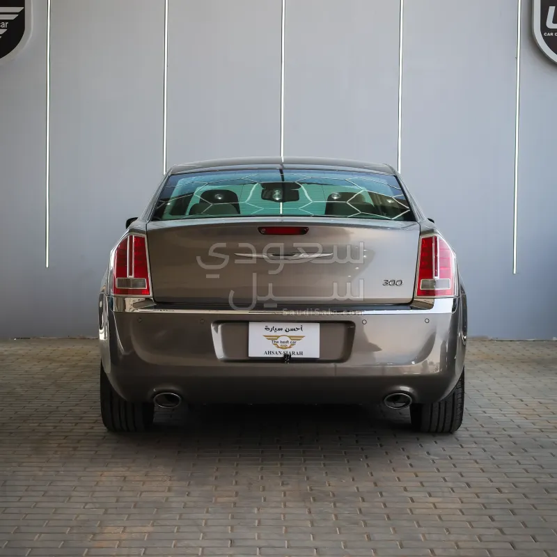 2014 Chrysler 300 C