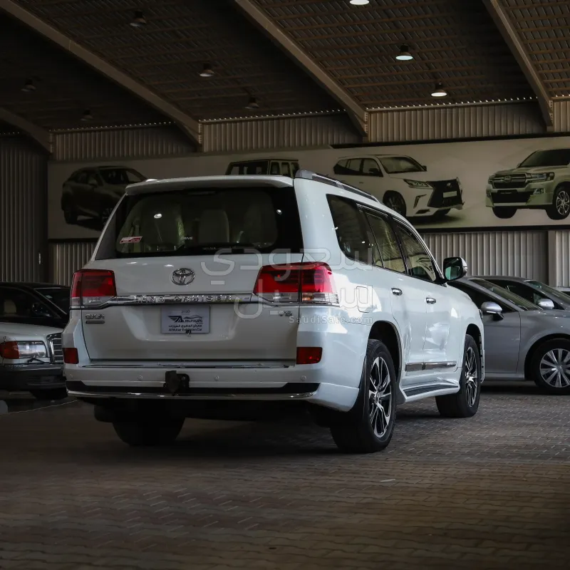 2021 Toyota Land Cruiser GXR Grand Tournig