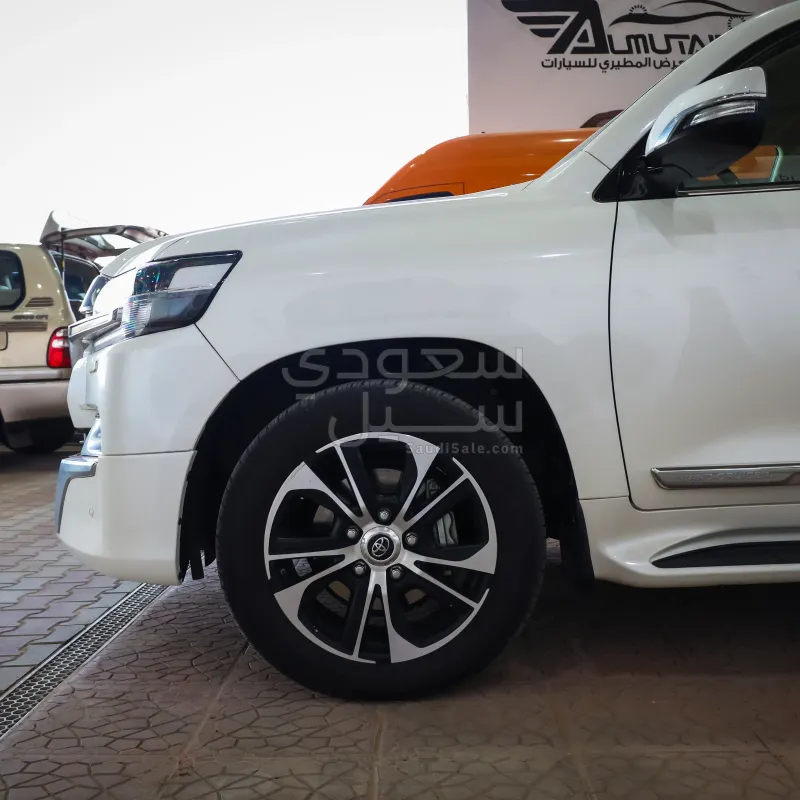 2021 Toyota Land Cruiser GXR Grand Tournig
