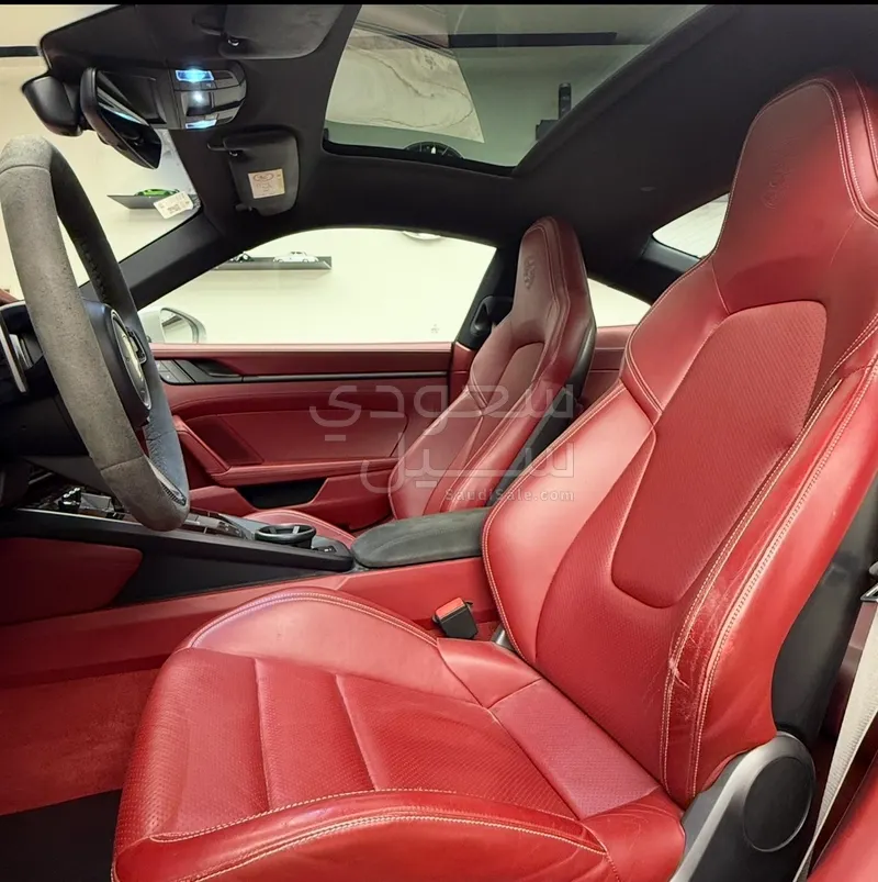 2022 Porsche 911 Carrera GTS