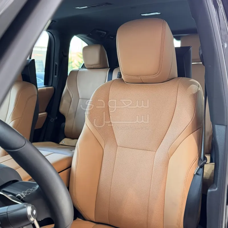 2025 لكزس إل إكس 600 BB