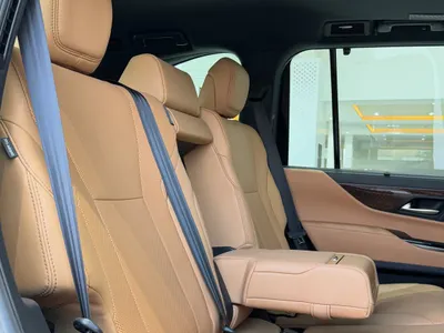2025 لكزس إل إكس 600 BB