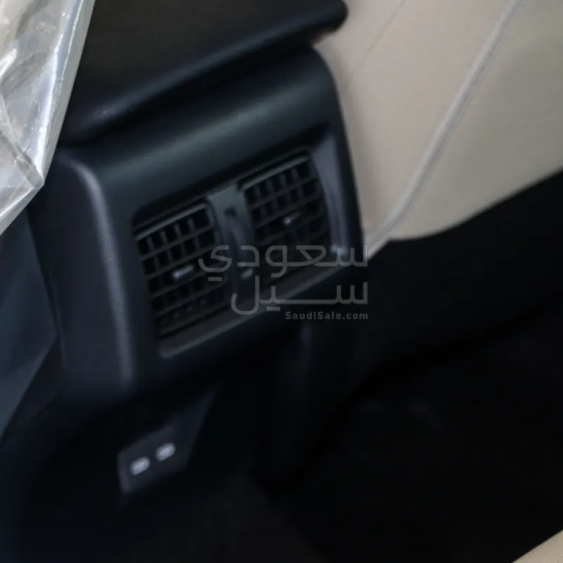 2026 تويوتا كامري ال اي