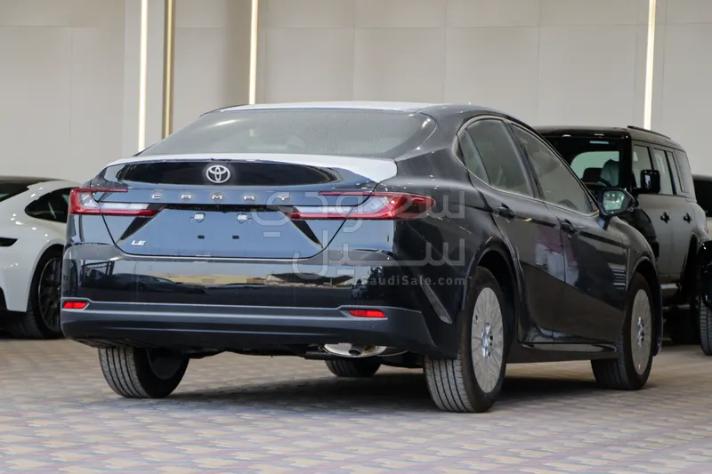 2026 تويوتا كامري ال اي