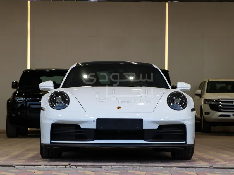 2025 بورش 911 كاريرا