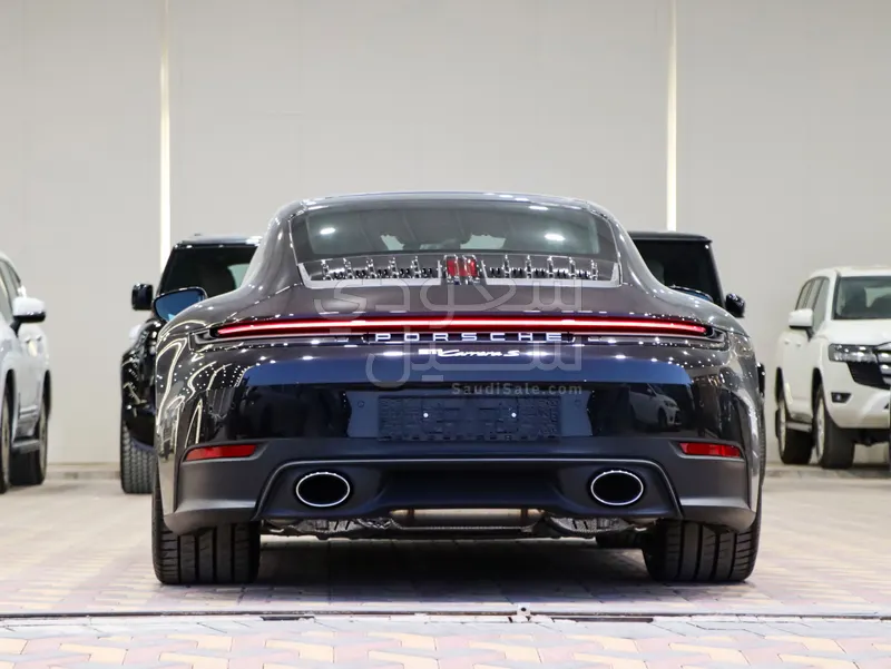 2026 بورش 911 كاريرا اس
